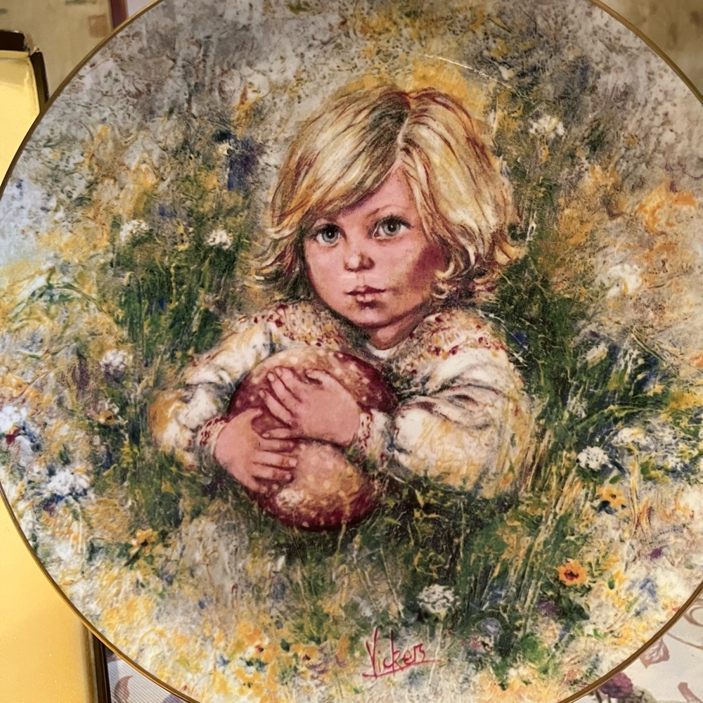 WEDGEWOOD “INNOCENSE” collector’s plate signed by the artist